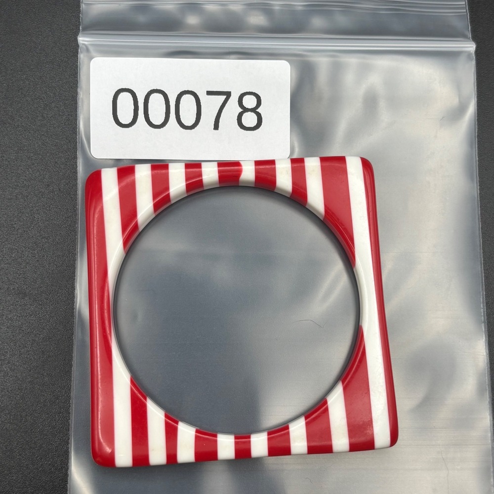 Vintage Bangle Red White Striped Square Laminated Stacking Petite Size 7.5 - Picture 7 of 7